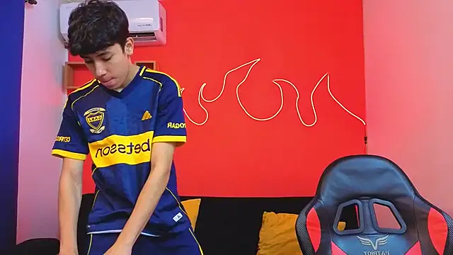 Neo Twink online show from February 22, 1:24 pm