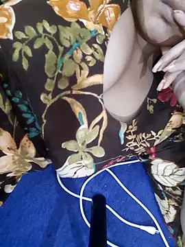 Riya rani8 online show from February 9, 3:32 pm