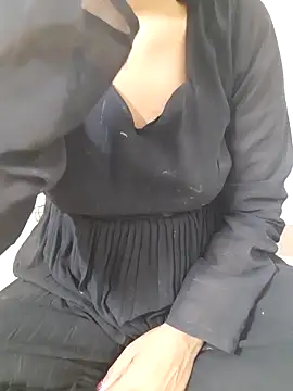 Riya rani8 online show from April 19, 7:16 pm