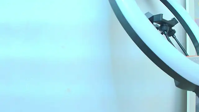 AprillRoss online show from December 20, 12:30 pm