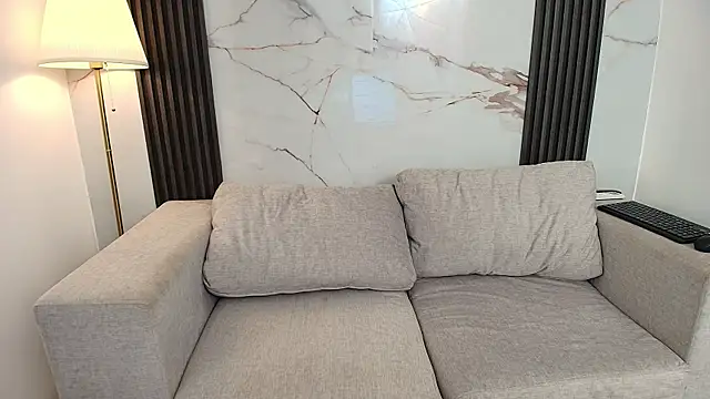 AprillRoss online show from December 15, 12:33 pm