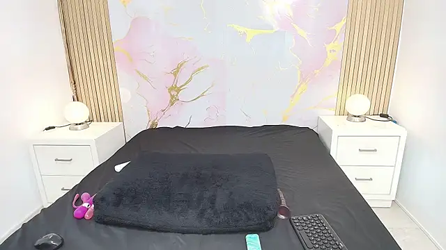 AprillRoss online show from May 29, 2:34 pm
