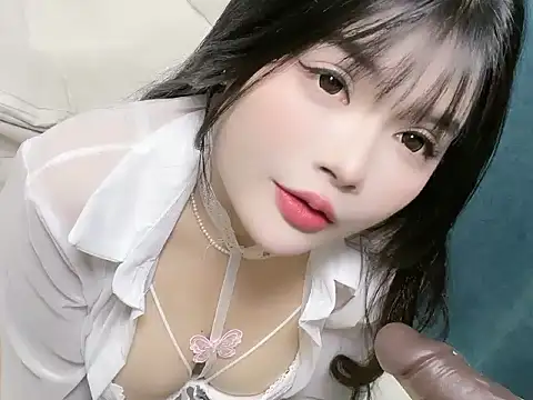 Snapshot of guaiguai-1713 chatting on December 15, 11:49 am guaiguai-1713 online show from December 15, 11:49 am