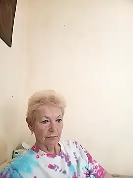 Snapshot of Calypso-Loove chatting on June 8, 11:44 am Calypso-Loove online show from June 8, 11:44 am