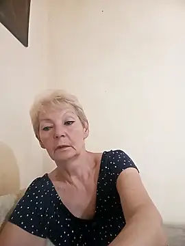 Snapshot of Calypso-Loove chatting on June 11, 8:11 am Calypso-Loove online show from June 11, 8:11 am