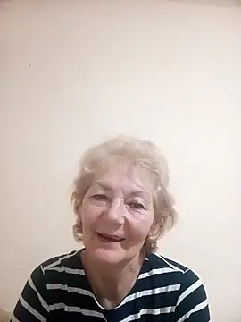 Snapshot of Calypso-Loove chatting on December 22, 9:42 am Calypso-Loove online show from December 22, 9:42 am