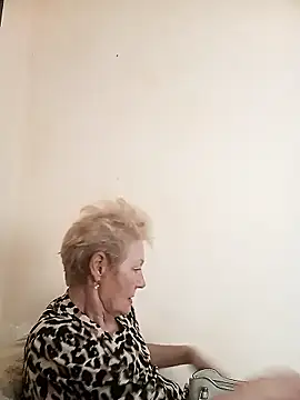 Snapshot of Calypso-Loove chatting on June 9, 11:44 am Calypso-Loove online show from June 9, 11:44 am