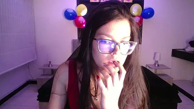 Snapshot of Sara_valderrama_ chatting on June 20, 10:53 am Sara valderrama online show from June 20, 10:53 am
