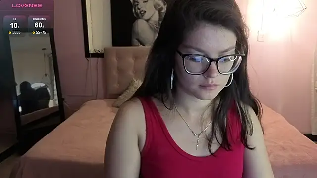Snapshot of Sara_valderrama_ chatting on July 10, 1:00 pm Sara valderrama online show from July 10, 1:00 pm