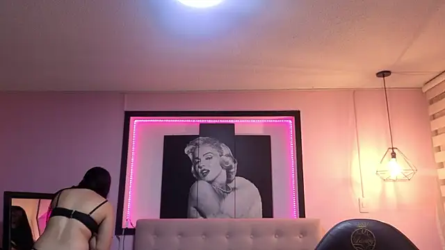 Sara valderrama  online show from February 13, 12:38 pm