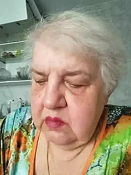 Snapshot of HapinessLovee chatting on May 6, 8:40 am HapinessLovee online show from May 6, 8:40 am