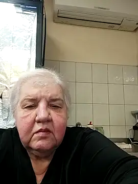 HapinessLovee online show from December 19, 8:06 am