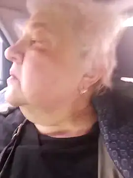 HapinessLovee online show from February 12, 11:10 am