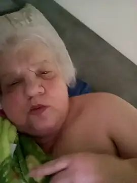 HapinessLovee online show from April 4, 5:47 am