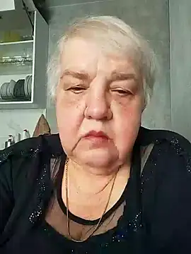 Snapshot of HapinessLovee chatting on May 2, 8:30 am HapinessLovee online show from May 2, 8:30 am