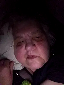 HapinessLovee online show from April 5, 11:55 pm