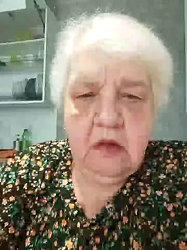 Snapshot of HapinessLovee chatting on June 1, 6:35 am HapinessLovee online show from June 1, 6:35 am