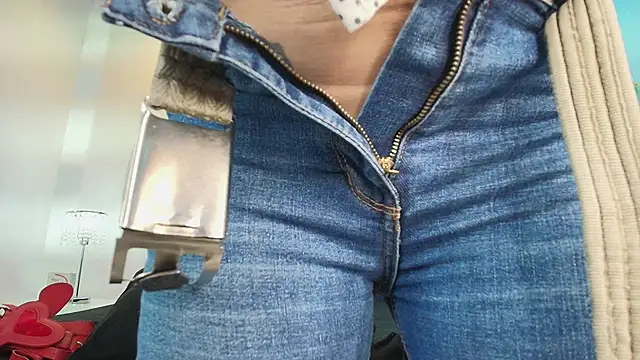 Snapshot of Velora_nigth chatting on January 9, 11:17 am Velora nigth online show from January 9, 11:17 am