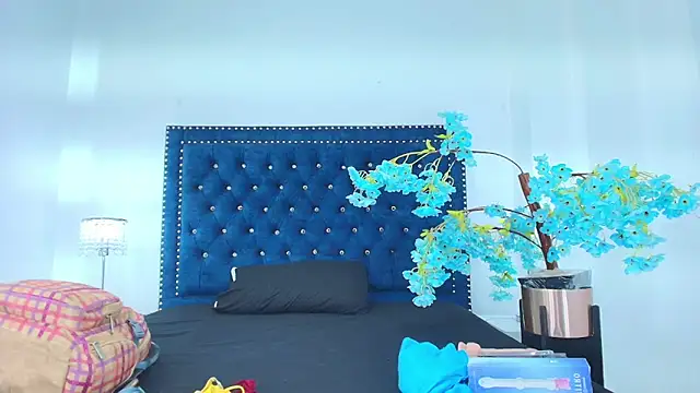 Velora nigth online show from April 7, 11:45 am