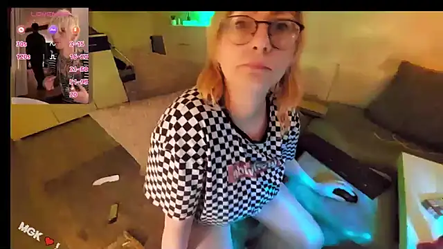 mindfvkc online show from March 12, 3:01 am