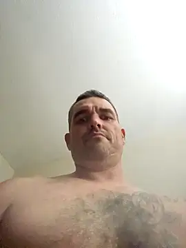 Lee trippy online show from April 2, 3:13 am