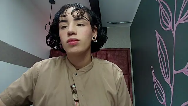 Kiara Fox   online show from May 2, 9:42 pm