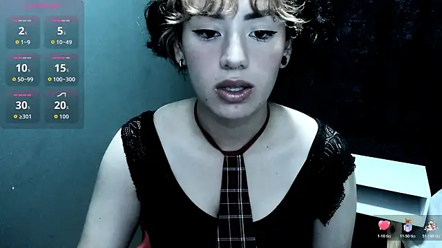 Kiara Fox   online show from December 18, 12:53 pm