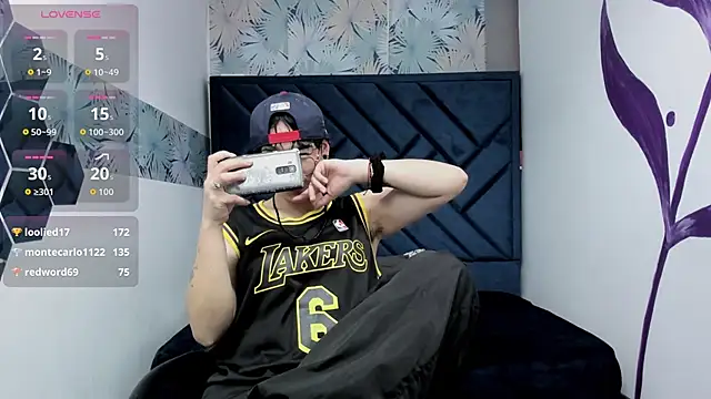 Kiara Fox   online show from January 8, 8:37 pm