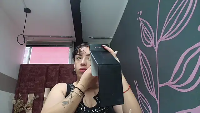 Kiara Fox   online show from April 30, 8:38 pm