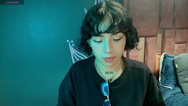 Kiara Fox   online show from May 14, 9:34 pm