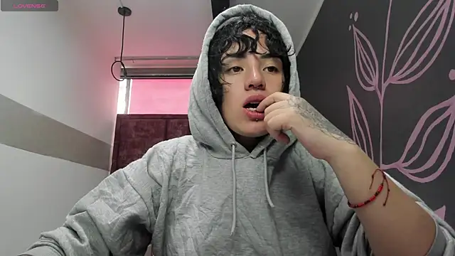 Kiara Fox   online show from March 21, 8:13 pm