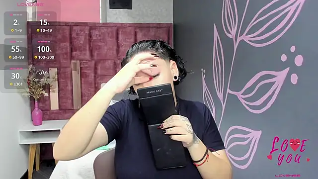 Kiara Fox   online show from February 16, 7:56 pm