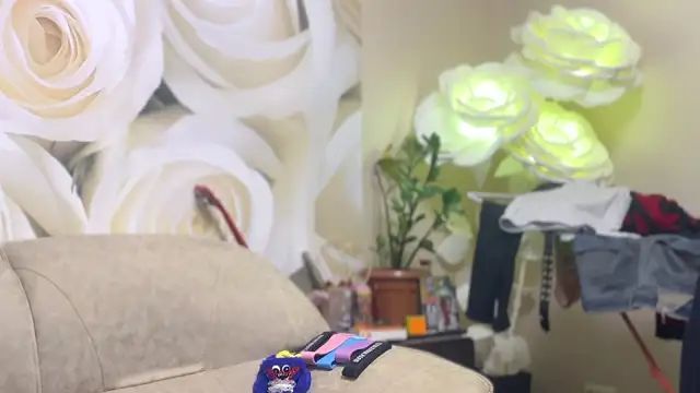 MJ and Peter online show from December 5, 1:43 pm