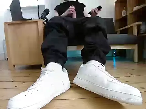 Snapshot of jonas_camboy chatting on April 25, 2:58 pm jonas camboy online show from April 25, 2:58 pm