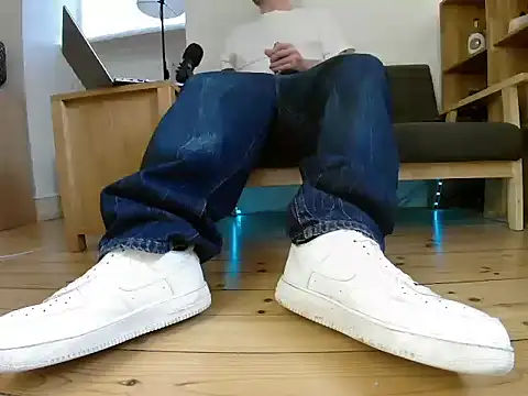 Snapshot of jonas_camboy chatting on May 19, 4:47 pm jonas camboy online show from May 19, 4:47 pm