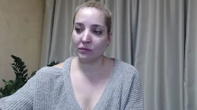 Snapshot of sweetpussy chatting on March 1, 4:00 pm sweetpussy online show from March 1, 4:00 pm
