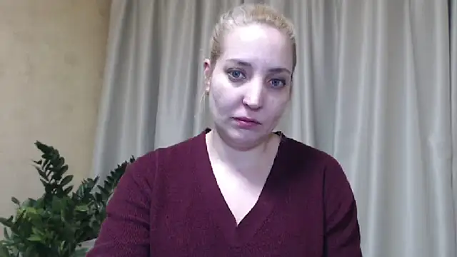 Snapshot of sweetpussy chatting on March 14, 3:36 pm sweetpussy online show from March 14, 3:36 pm