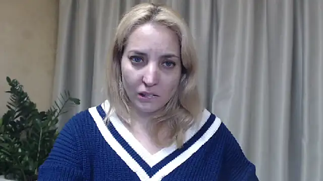 Snapshot of sweetpussy chatting on October 23, 3:00 pm sweetpussy online show from October 23, 3:00 pm