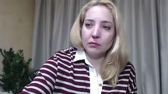 sweetpussy online show from May 1, 4:34 pm