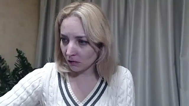 Snapshot of sweetpussy chatting on November 5, 7:28 pm sweetpussy online show from November 5, 7:28 pm