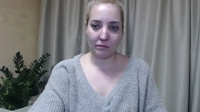 Snapshot of sweetpussy chatting on February 16, 7:38 pm sweetpussy online show from February 16, 7:38 pm