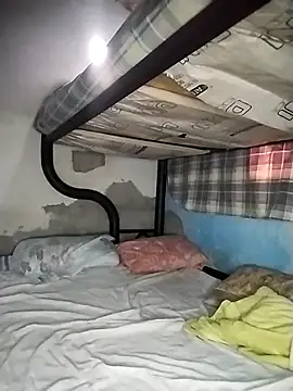 Snapshot of AngelGR_23CM chatting on December 4, 9:25 pm AngelGR 23CM online show from December 4, 9:25 pm