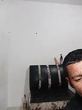 Snapshot of valenpaisita2123 chatting on February 17, 1:03 am valenpaisita2123 online show from February 17, 1:03 am