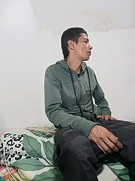 Snapshot of valenpaisita2123 chatting on January 12, 4:19 am valenpaisita2123 online show from January 12, 4:19 am