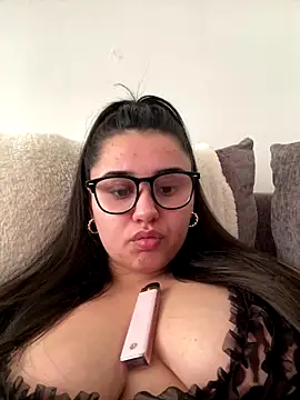 Snapshot of Wild_Busty_Niyah_XX chatting on January 7, 12:21 pm Wild Busty Niyah XX online show from January 7, 12:21 pm