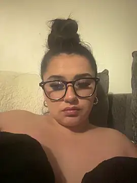 Snapshot of Wild_Busty_Niyah_XX chatting on December 18, 10:24 pm Wild Busty Niyah XX online show from December 18, 10:24 pm