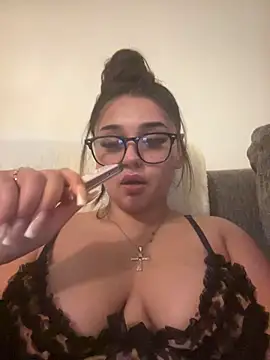 Wild Busty Niyah XX online show from March 22, 9:05 pm