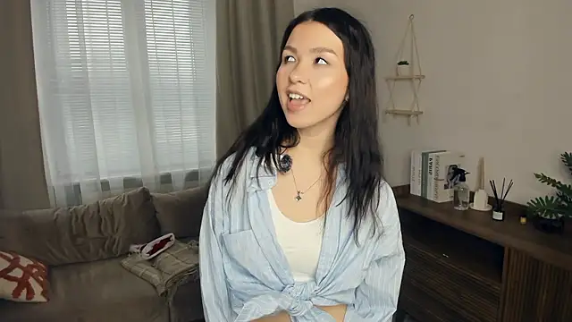 LonaLongsdorf online show from January 16, 11:03 am