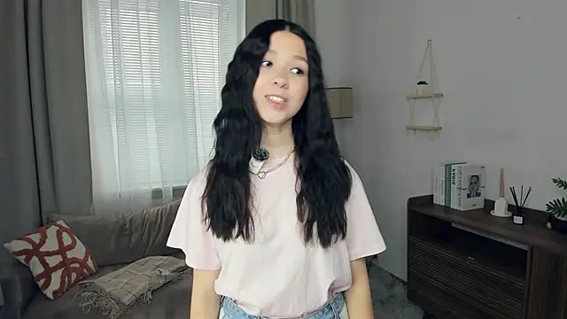 LonaLongsdorf online show from January 11, 8:10 am