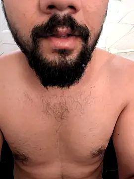 sexytomdev online show from May 18, 1:50 am